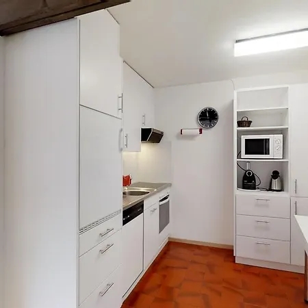 Arpi Apartment *